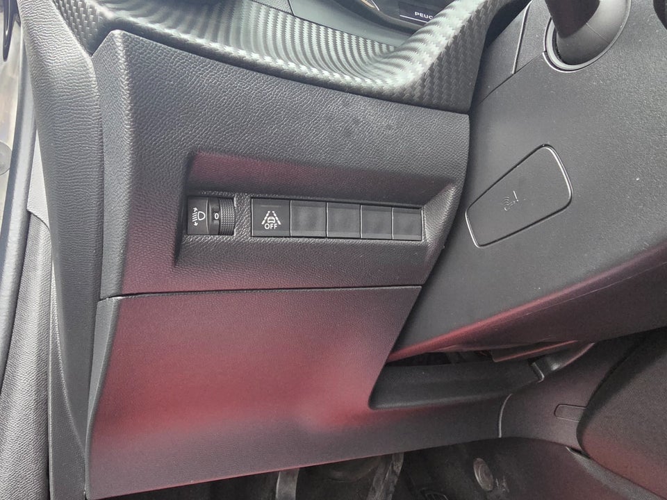 Peugeot 208 1,2 PureTech 100 Allure Pack 5d