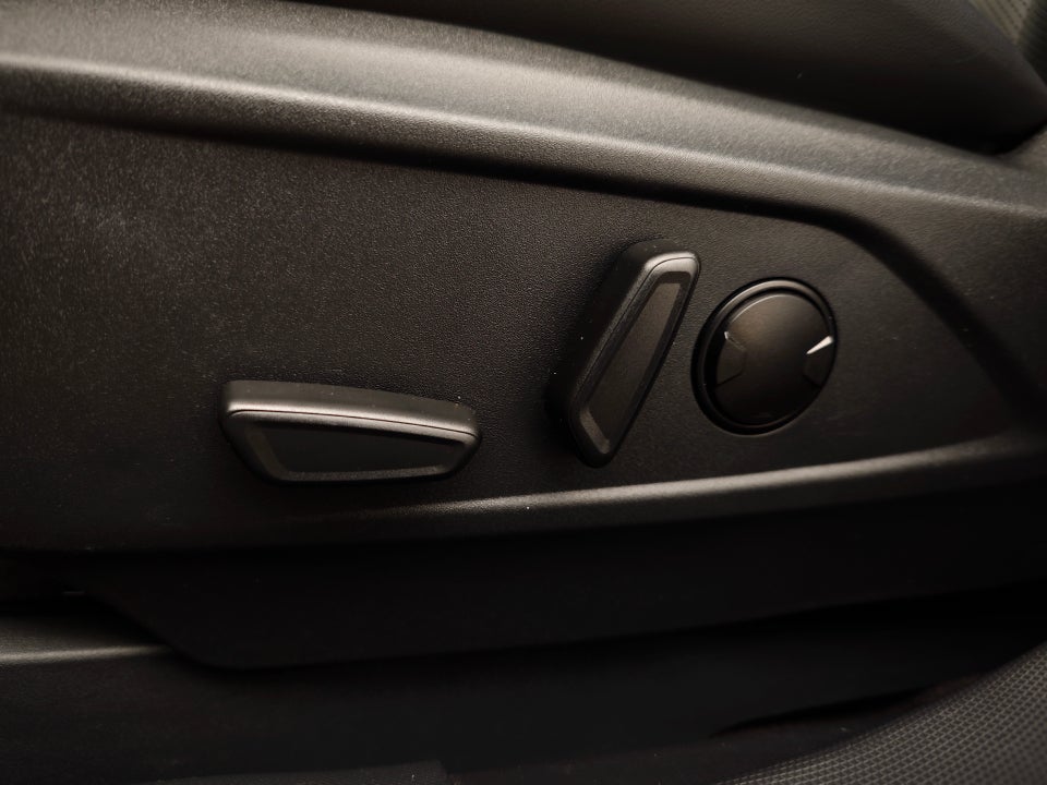 Ford Mustang Mach-E 75 Premium Standard Range AWD 5d