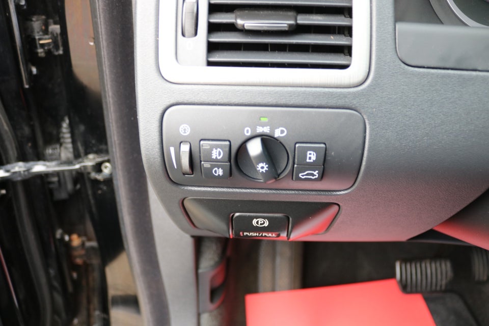 Volvo V70 2,4 D5 205 aut. 5d