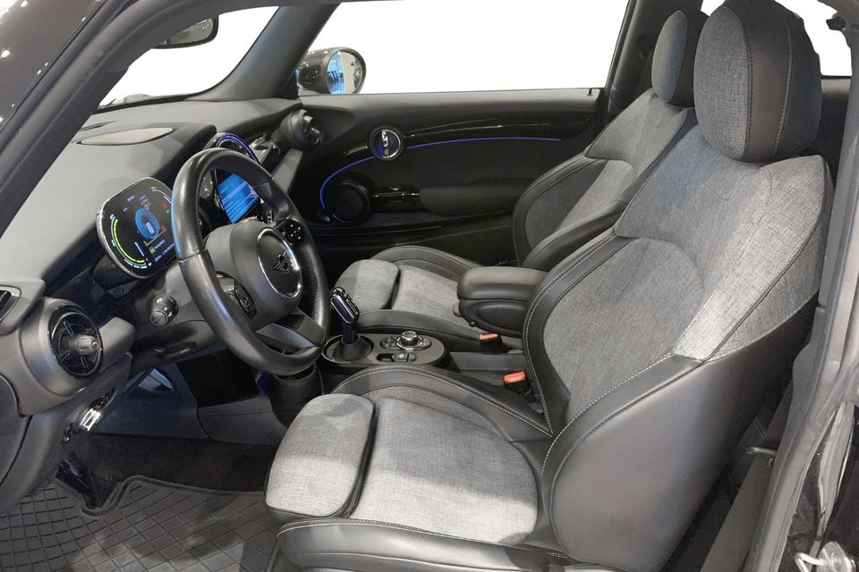 MINI Cooper SE Classic Trim 3d