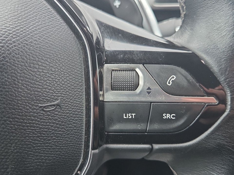 Peugeot 5008 1,2 e-THP 130 Allure EAT6 7prs 5d