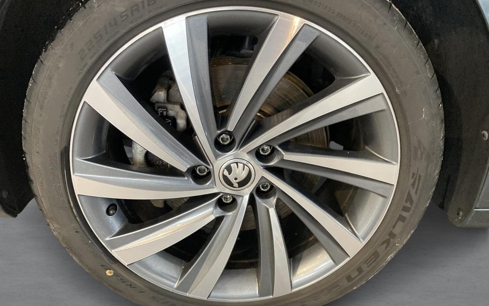 Skoda Octavia 1,4 TSi iV First Edition Combi DSG 5d