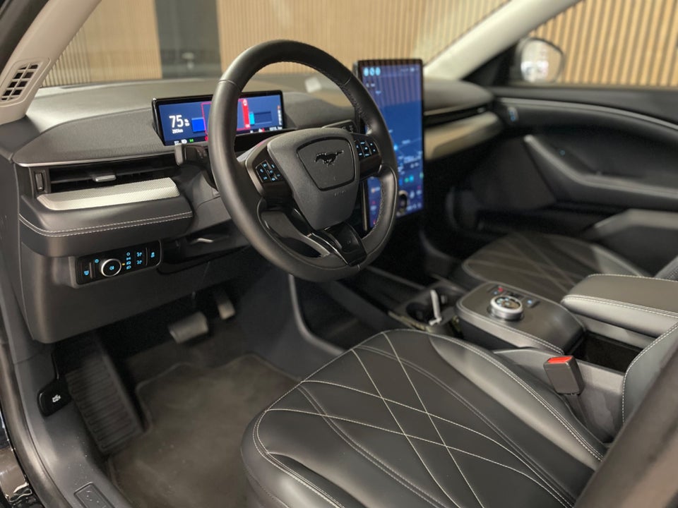 Ford Mustang Mach-E 75 Standard Range 5d