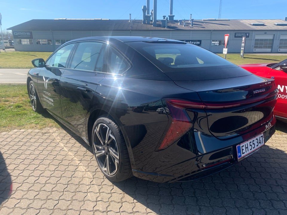 Hongqi EH7 111 Exclusive 4d