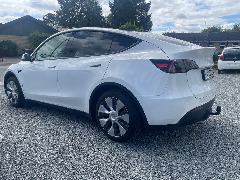 Tesla Model Y Long Range AWD 5d