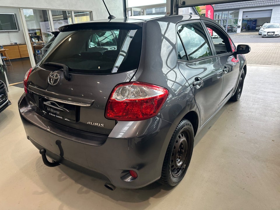 Toyota Auris 1,6 T2 5d
