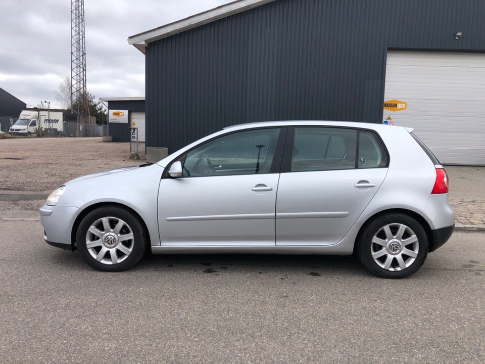 VW Golf V 2,0 FSi 5d