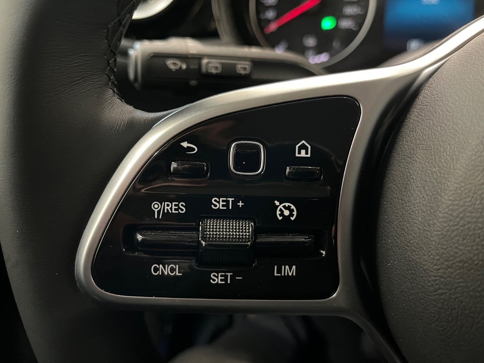 Mercedes EQT200 Premium Plus L1 5d