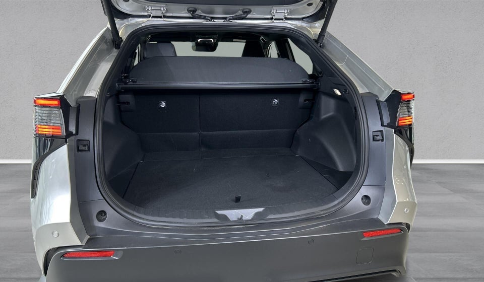 Toyota bZ4X Executive 5d