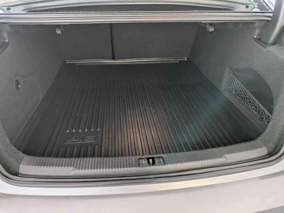 Audi A6 3,0 TDi 218 quattro S-tr. 4d