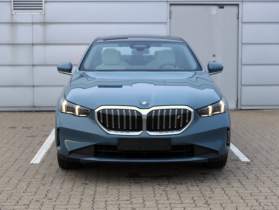 BMW i5 eDrive40 Fully Charged 4d