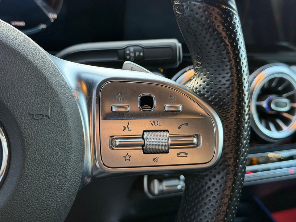 Mercedes EQA300 AMG Line 4Matic 5d