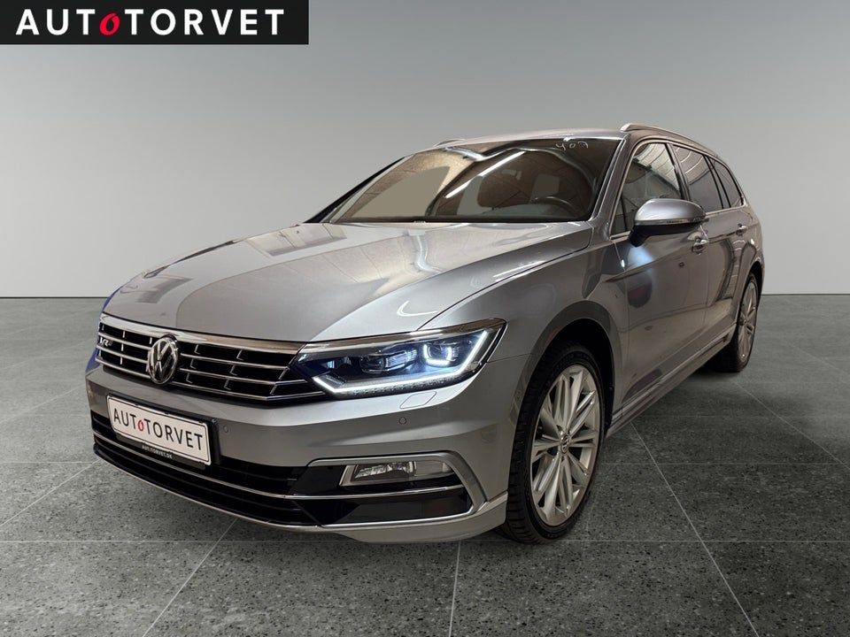 VW Passat 2,0 TSi 272 R-line Variant DSG 4Motion 5d