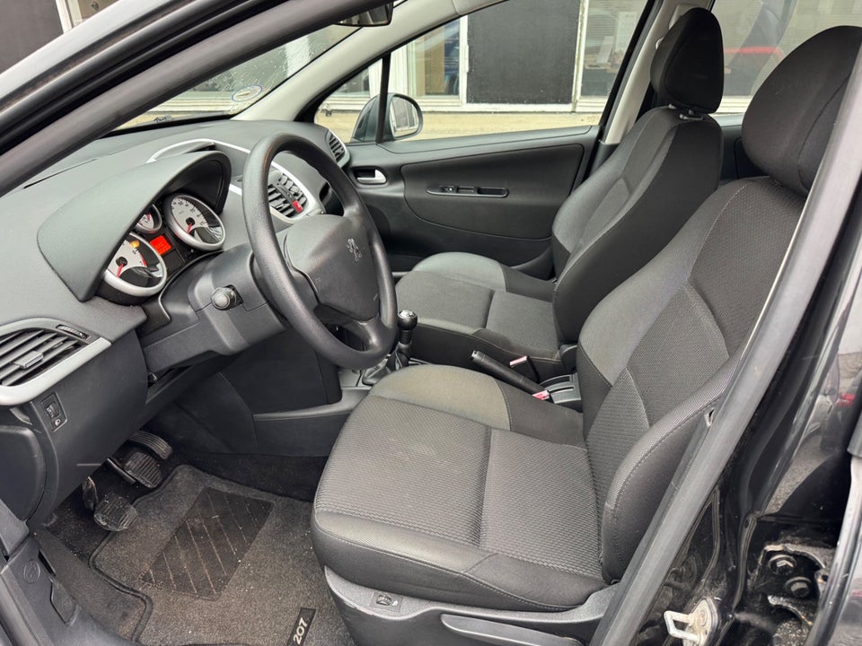 Peugeot 207 1,4 VTi Comfort+ 5d