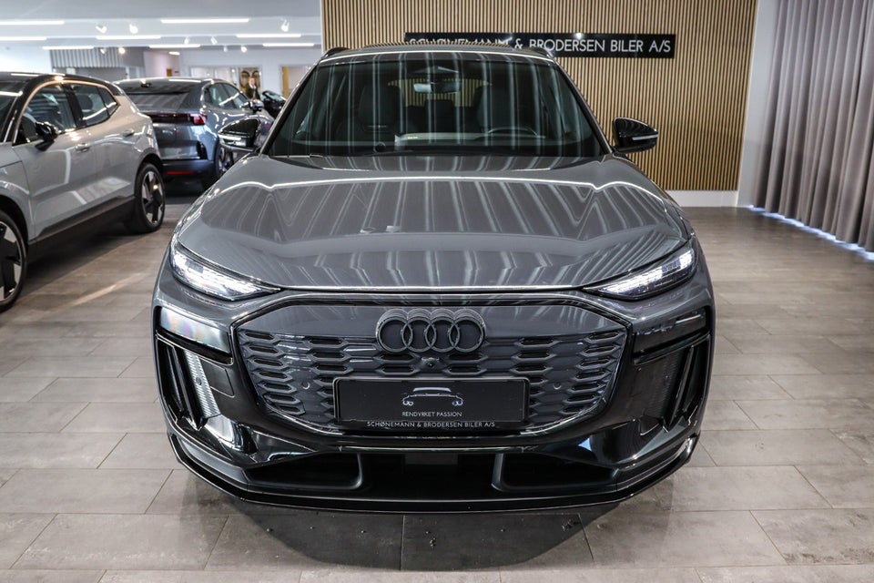 Audi SQ6 e-tron quattro 5d
