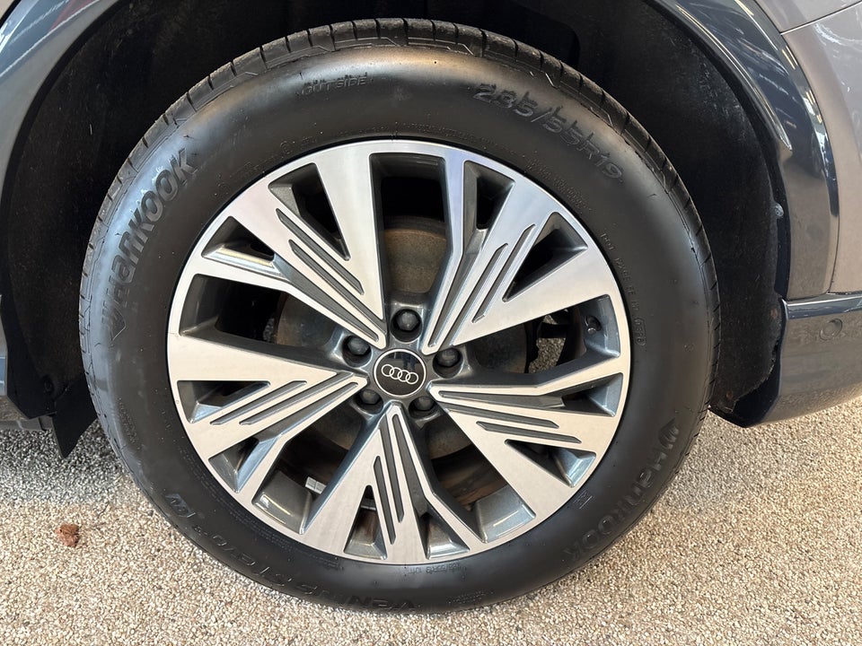 Audi Q4 e-tron 40 Advanced 5d