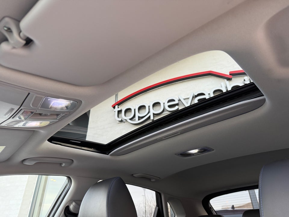 Hyundai Kona 64 EV Ultimate 5d