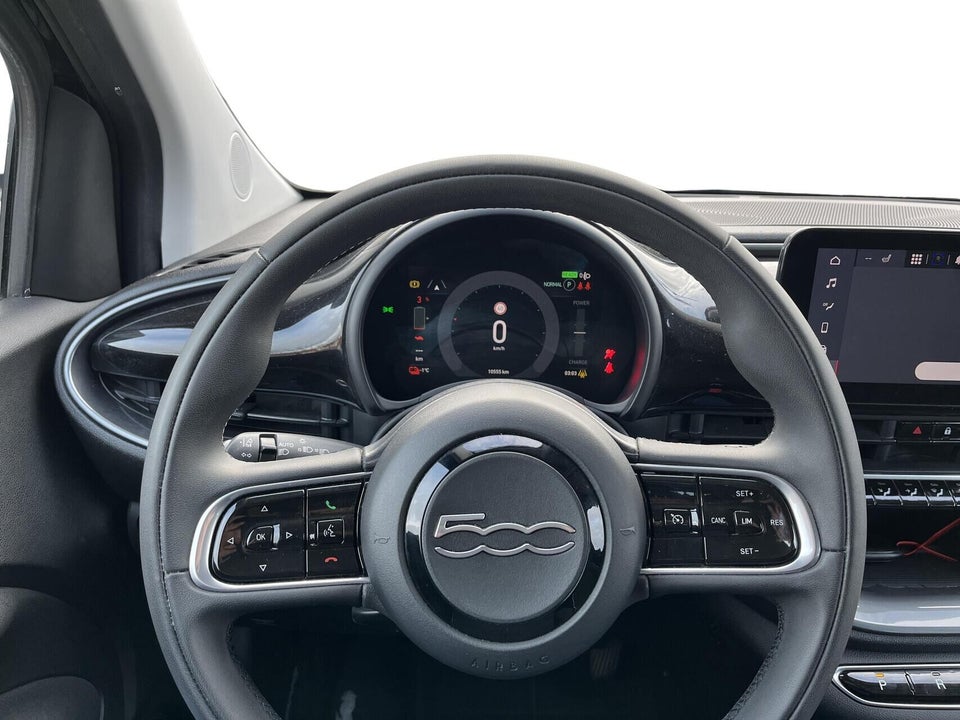 Fiat 500e 42 Icon 3+1 4d