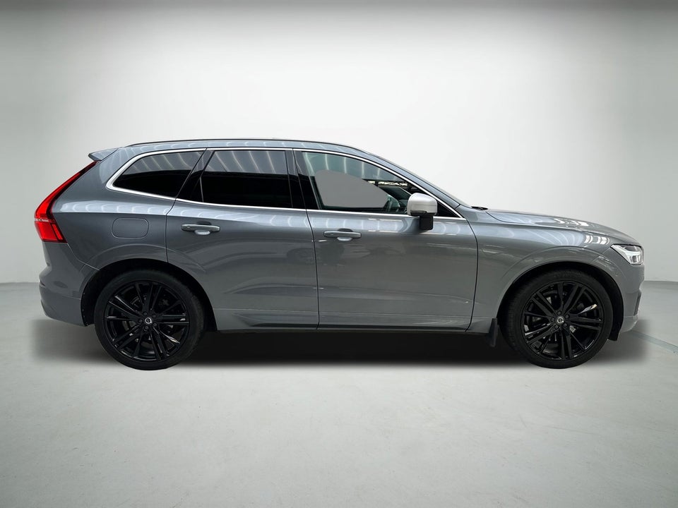 Volvo XC60 2,0 T8 407 R-Design aut. AWD 5d