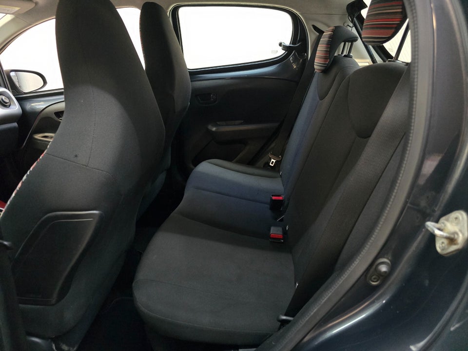 Citroën C1 1,2 PureTech Iconic 5d