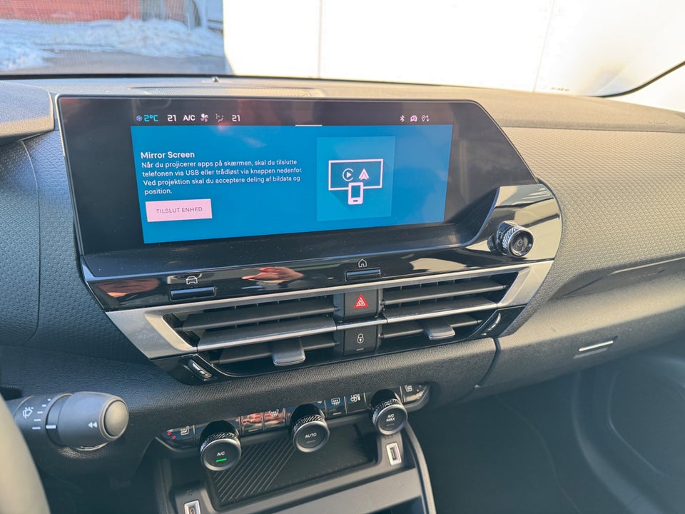 Citroën ë-C4 X 50 Shine 4d