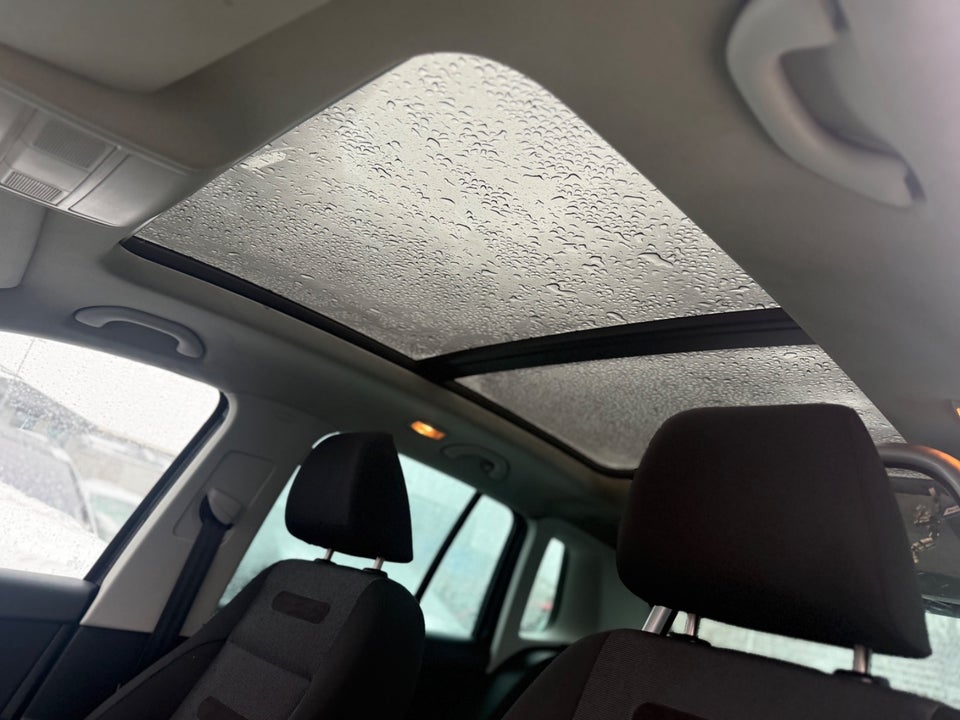 VW Tiguan 2,0 TDi 140 Sport & Style Tiptr. 4Motion Van 5d