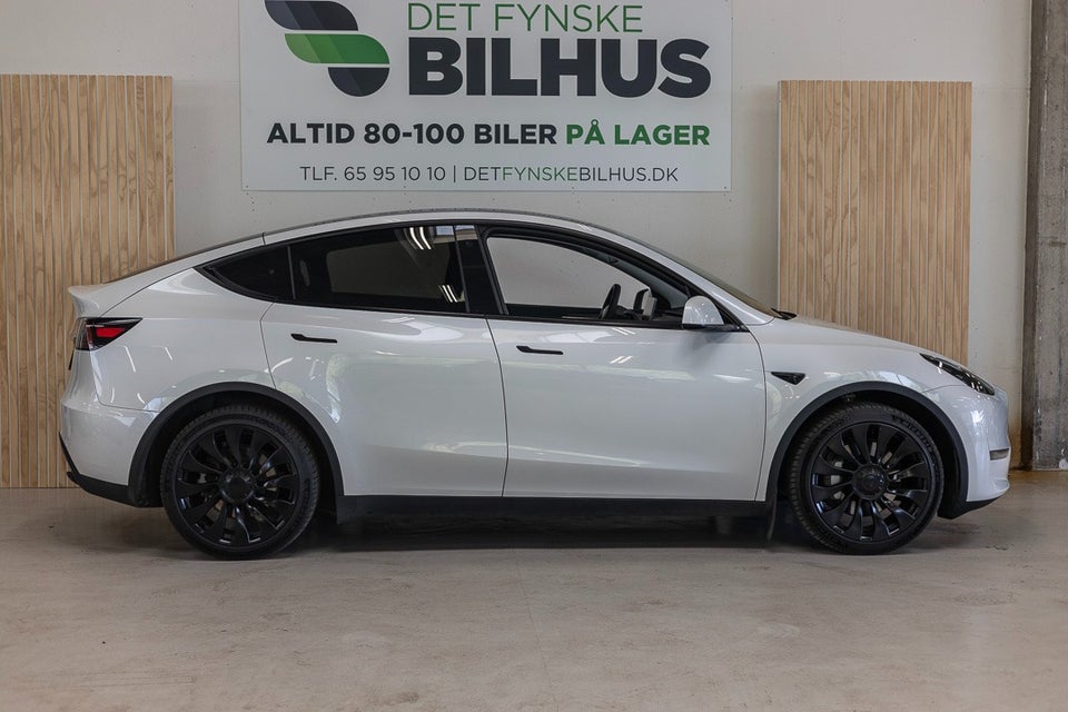 Tesla Model Y Long Range AWD 5d