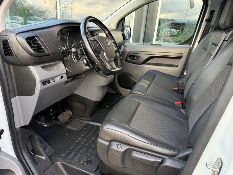 Toyota ProAce 2,0 D 144 Long Comfort Master aut. 4d