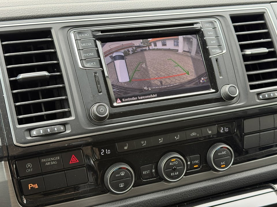 VW Multivan 2,0 TDi 150 Comfortline DSG kort