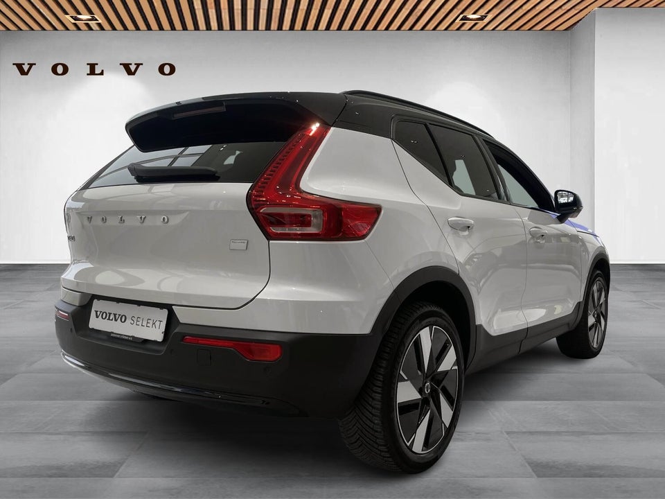 Volvo XC40 ReCharge Extended Range Plus 5d
