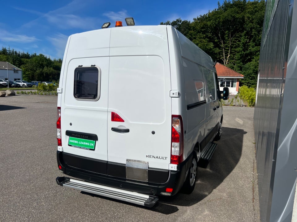 Renault Master IV T33 2,3 dCi 150 L2H2 Kassevogn