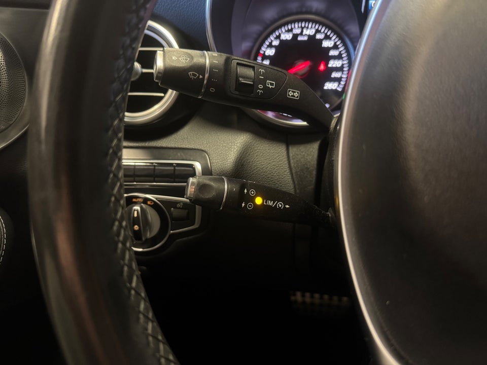 Mercedes C250 2,0 AMG Line stc. aut. 5d