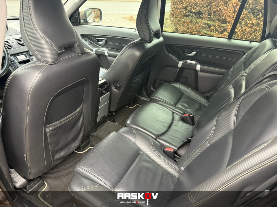 Volvo XC90 2,4 D5 200 Summum aut. AWD 5d