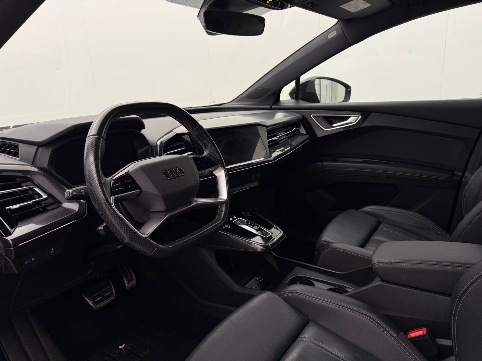 Audi Q4 e-tron 40 S-line 5d