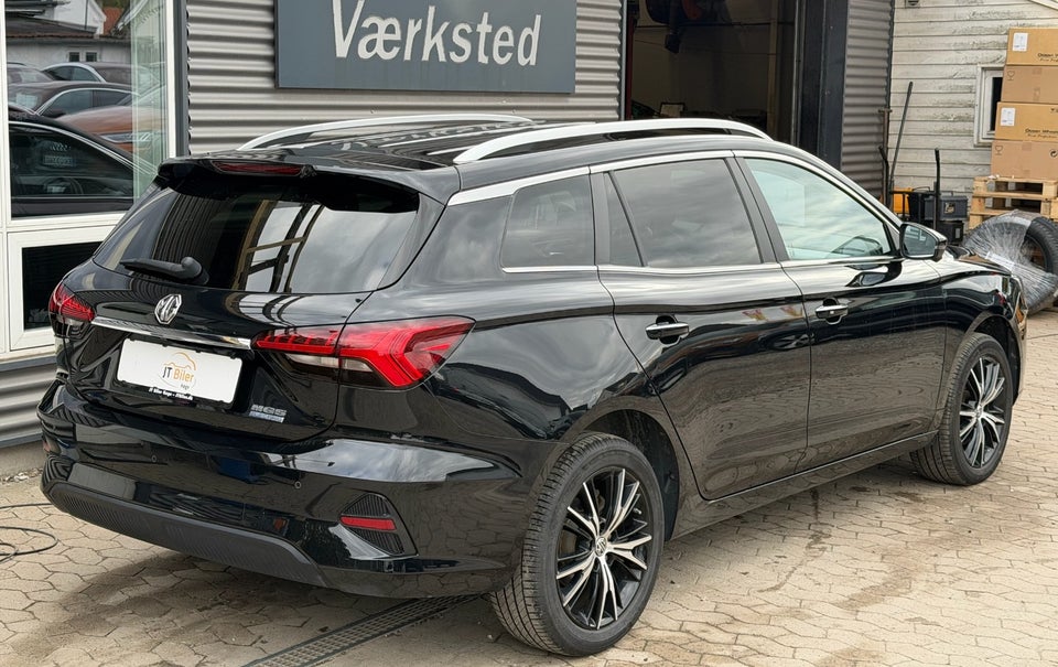 MG MG5 61 Luxury 5d