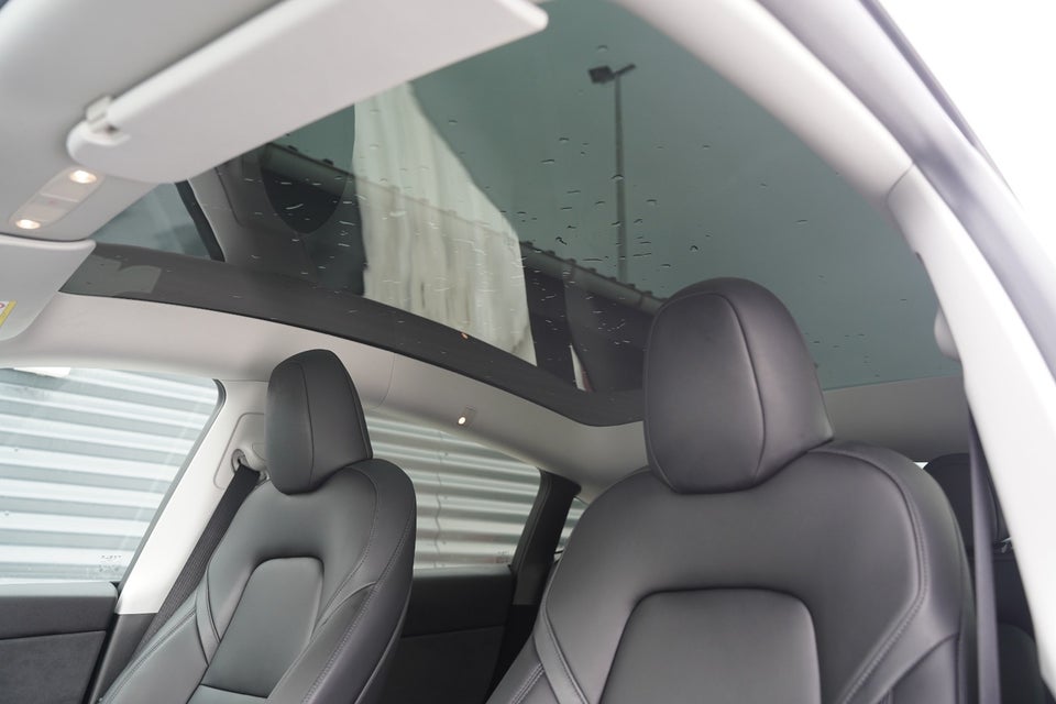 Tesla Model Y Long Range RWD 5d