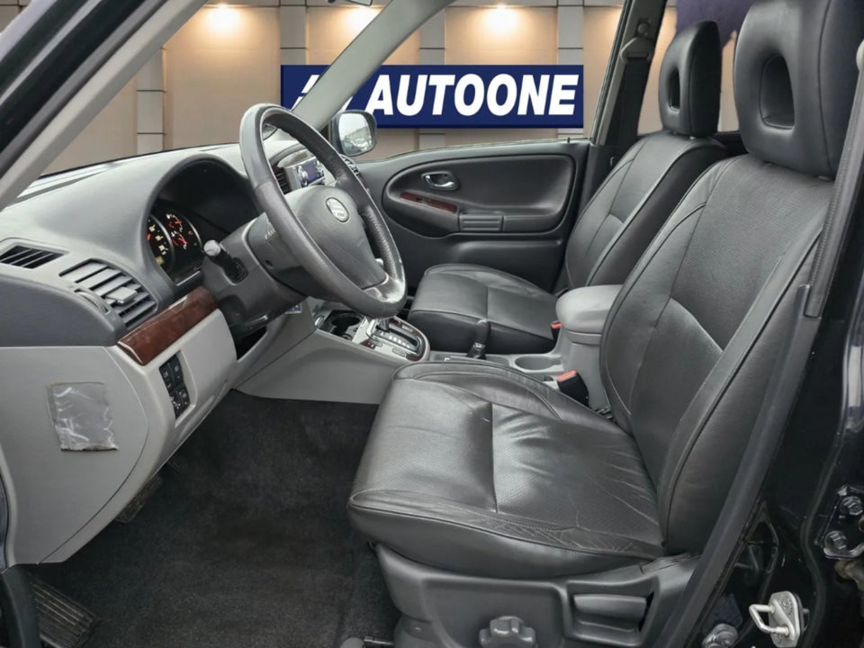 Suzuki Grand Vitara 2,5 V6 Active aut. Van 5d