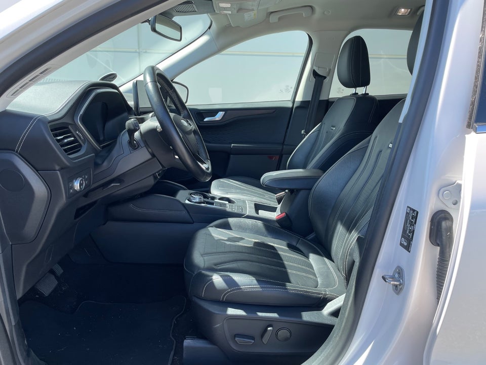 Ford Kuga 2,5 PHEV Vignale CVT 5d