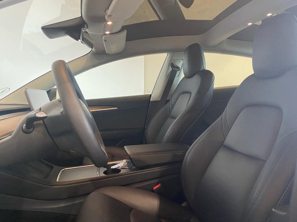 Tesla Model 3 Long Range AWD 4d