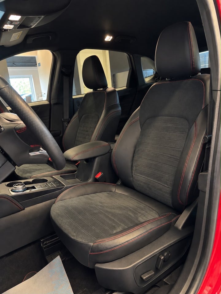 Ford Kuga 2,5 PHEV ST-Line X CVT 5d