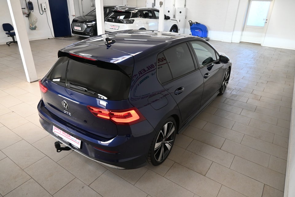 VW Golf VIII 1,4 GTE DSG 5d