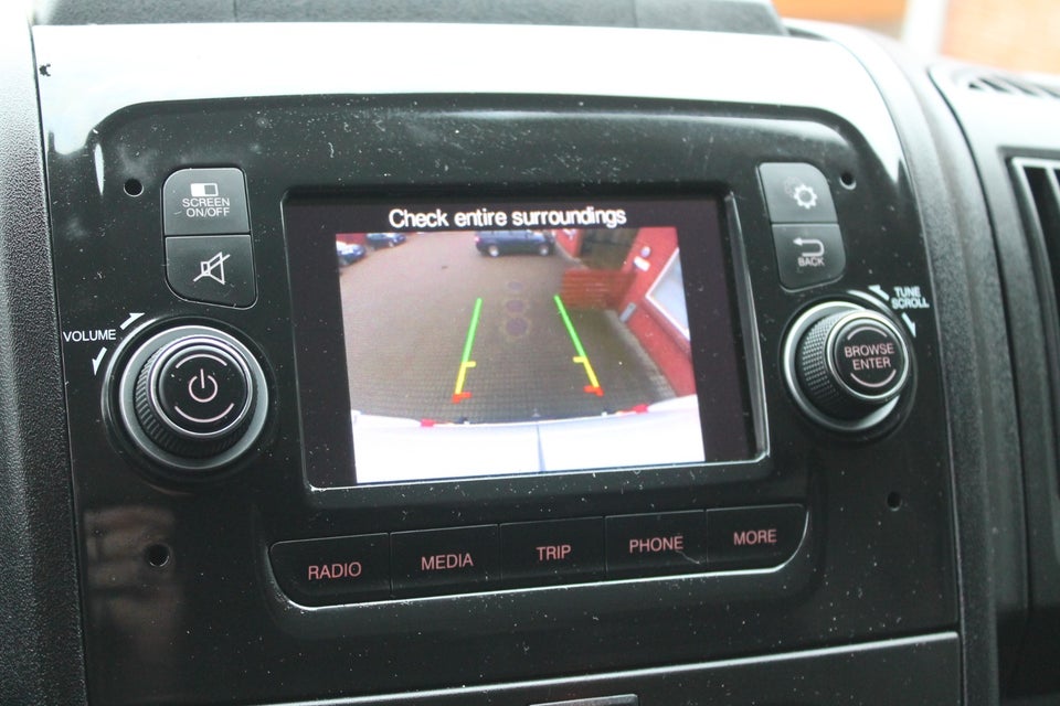 Peugeot Boxer 333 2,2 BlueHDi 140 L3H2 Premium