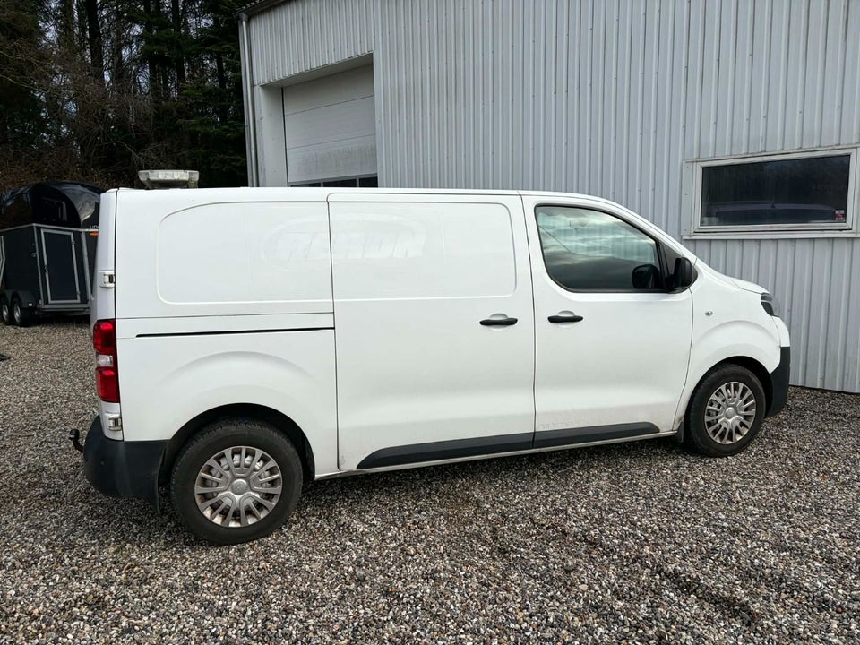 Toyota ProAce 2,0 D 122 Medium Comfort Master aut. 5d