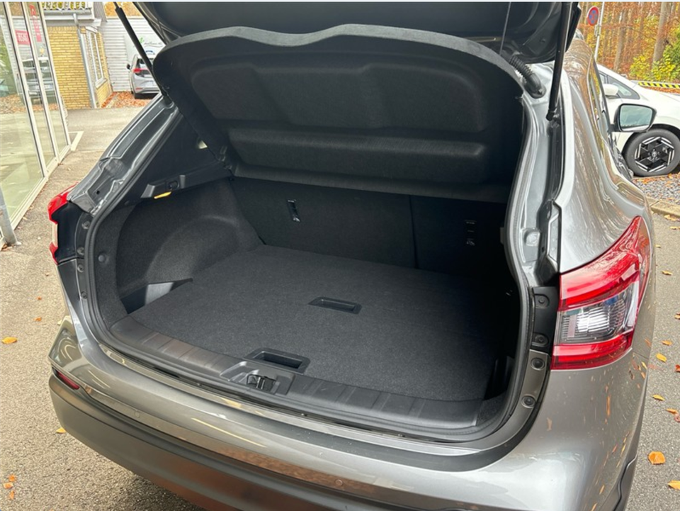 Nissan Qashqai 1,3 Dig-T 140 Tekna+ 5d