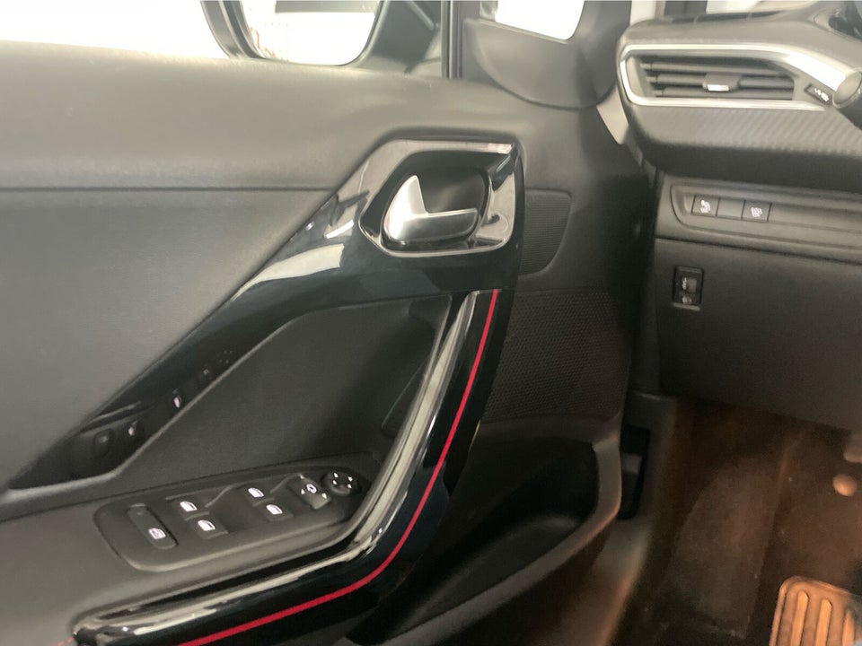 Peugeot 2008 1,5 BlueHDi 120 GT Line Sky EAT6 5d