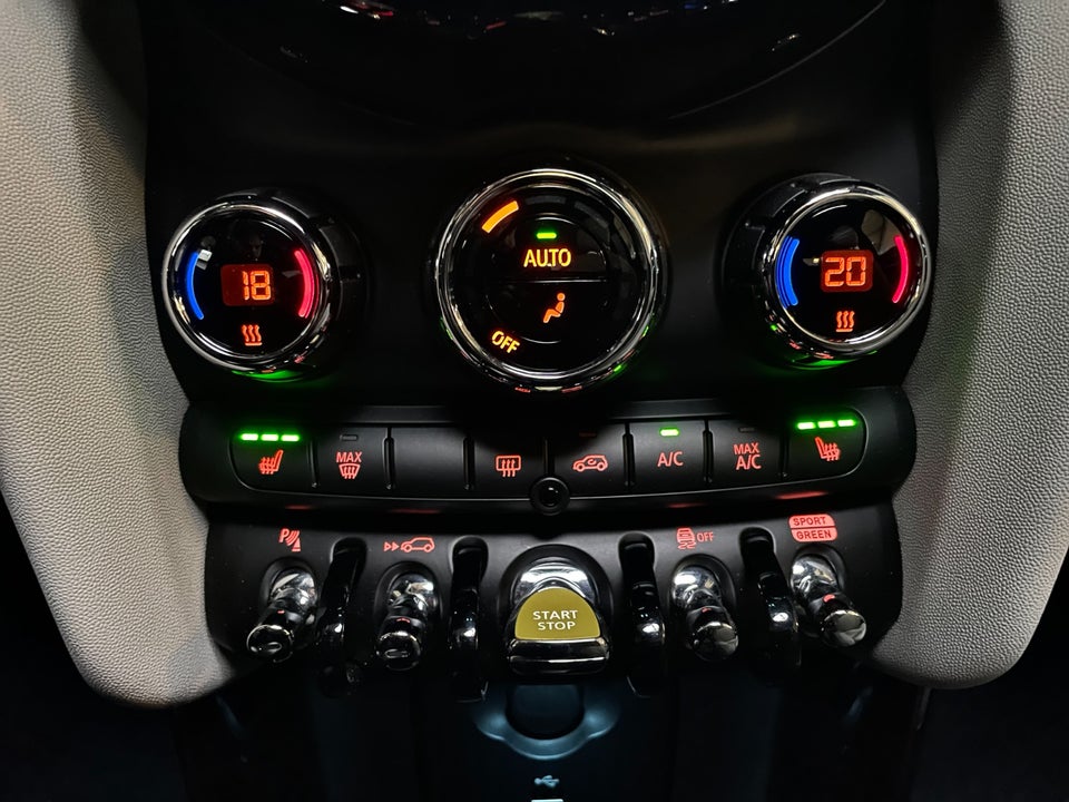 MINI Cooper SE Maximise 3d