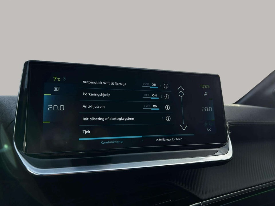 Peugeot e-208 50 GT 5d