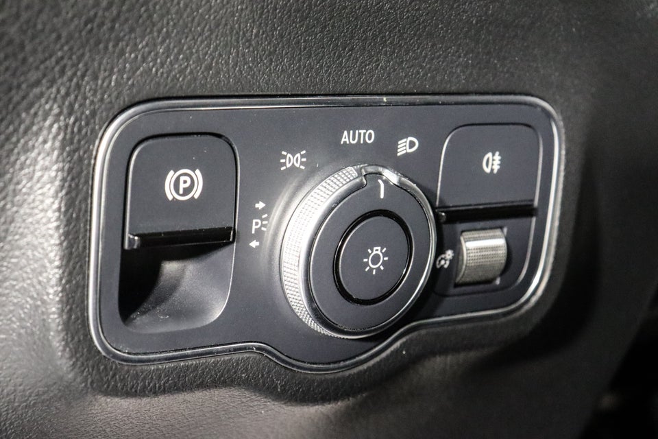 Mercedes EQA350 AMG Line 4Matic 5d