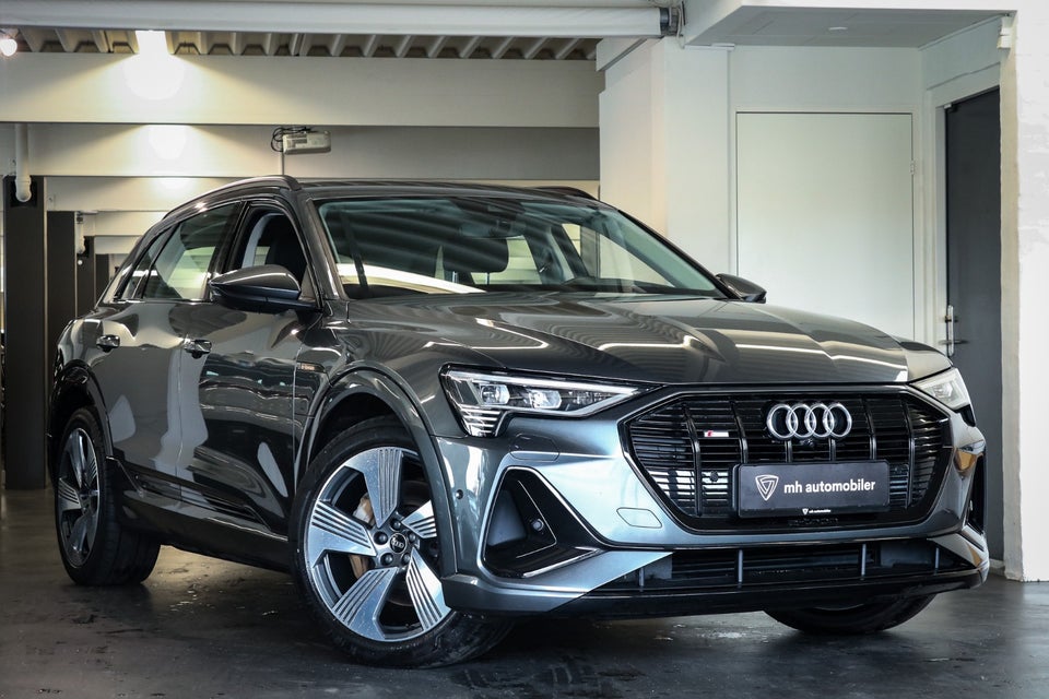 Audi e-tron 55 S-line quattro 5d