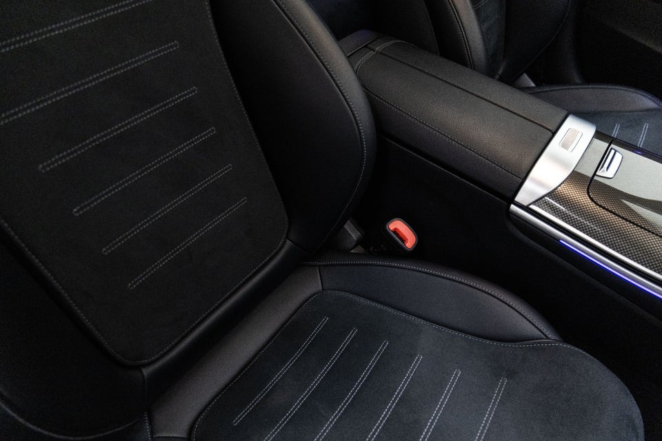 Mercedes C300 e 2,0 AMG Line stc. aut. 5d